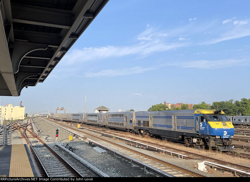 Montauk Line Train # 6008 arriving with DM30AC # 514 doing the honors 